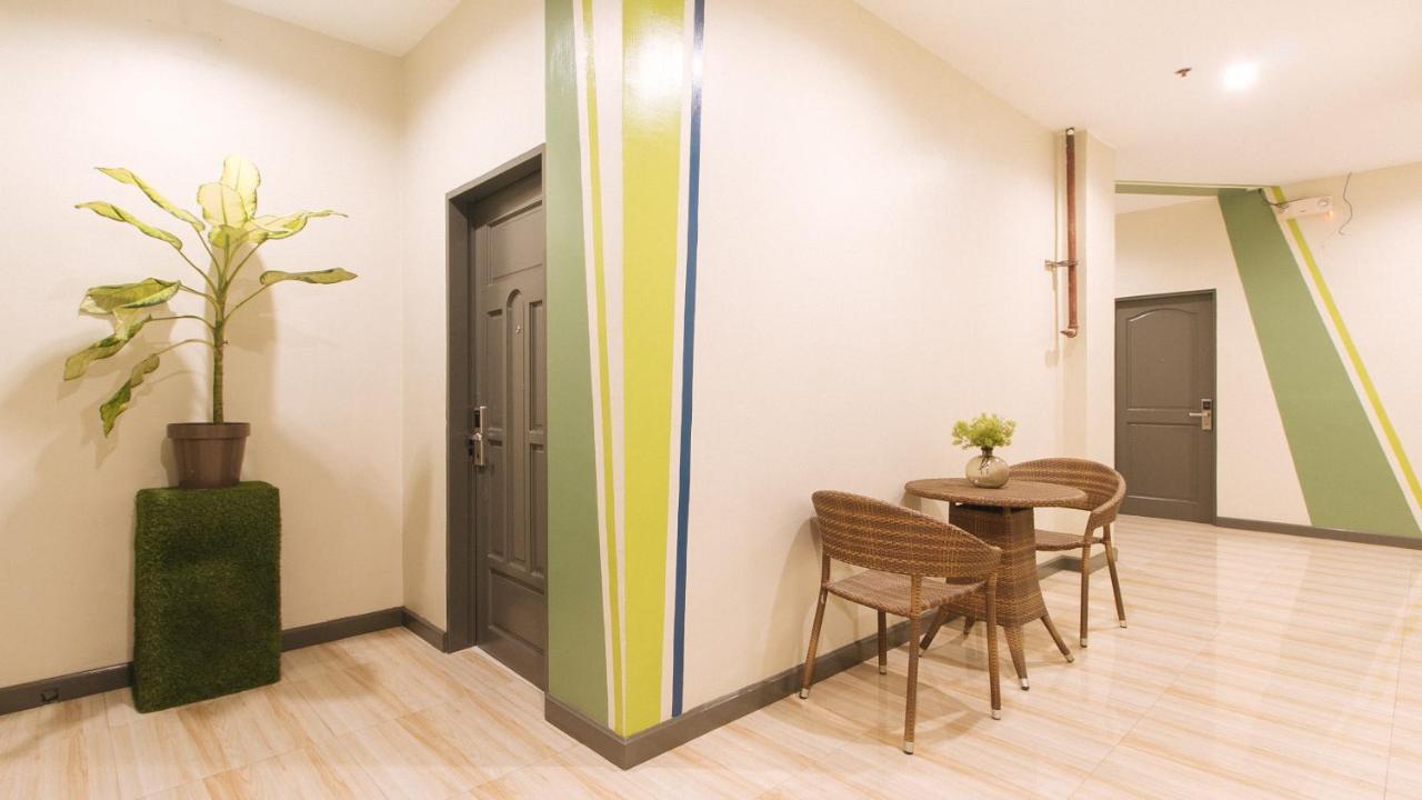 Urbanview At Lacson Street Bacolod City By Reddoorz Luaran gambar
