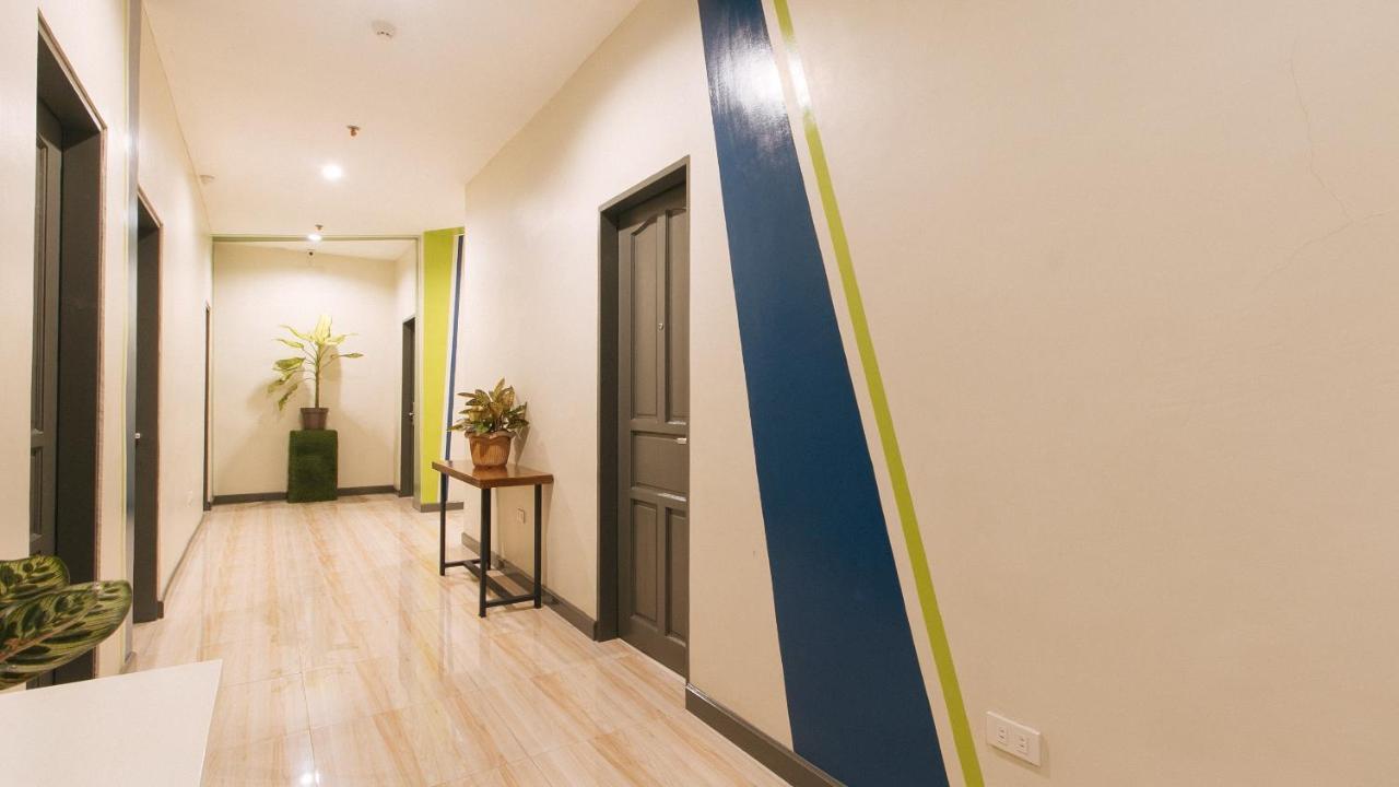 Urbanview At Lacson Street Bacolod City By Reddoorz Luaran gambar